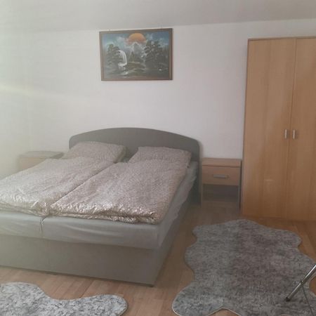 Homestay Renata Нова Лесна Екстер'єр фото
