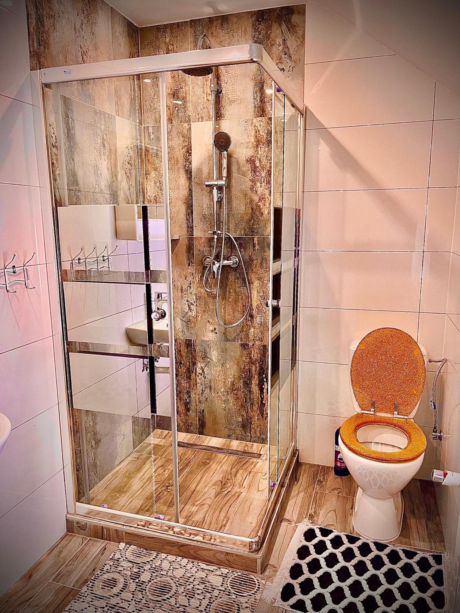 Homestay Renata Нова Лесна Екстер'єр фото