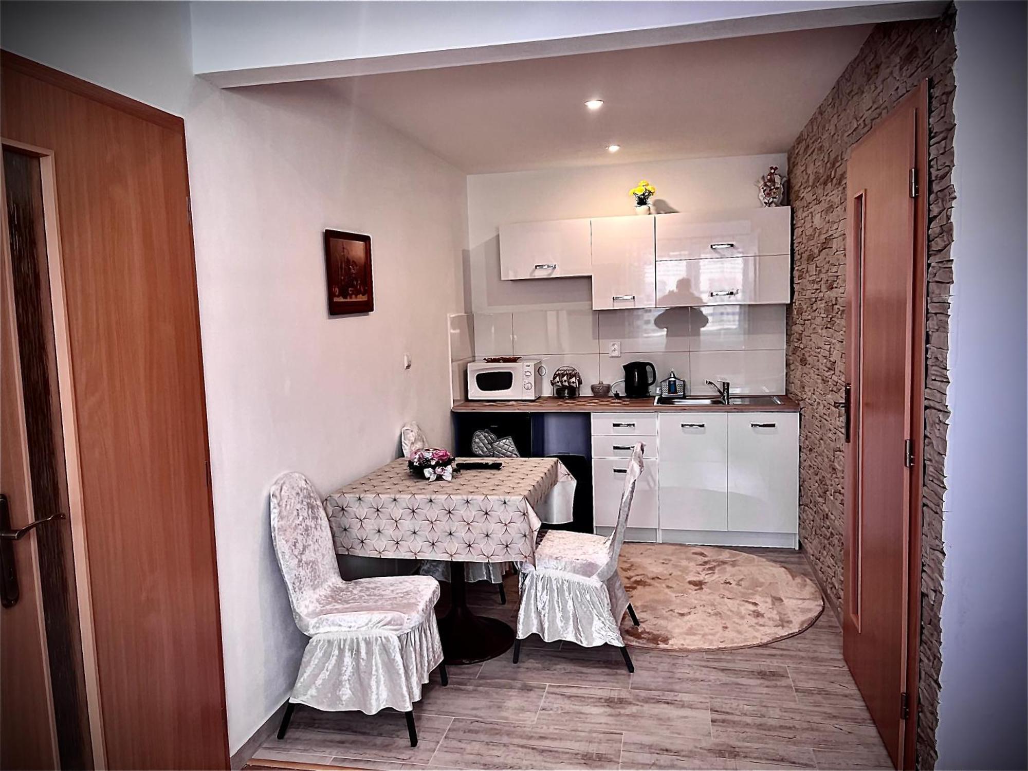 Homestay Renata Нова Лесна Екстер'єр фото
